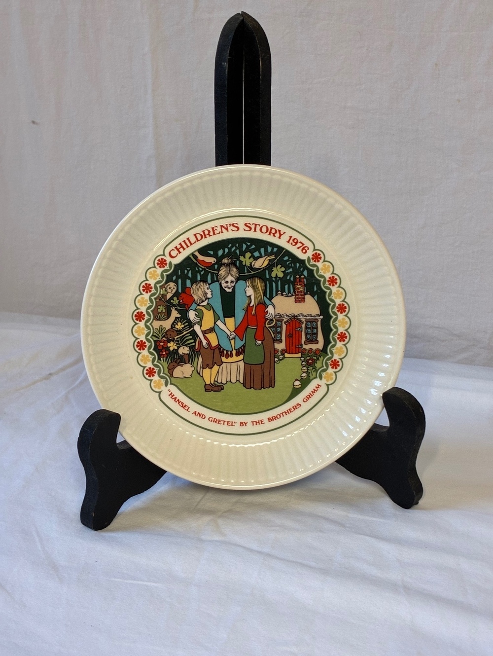 Wedgwood Children's Story 1976 Collector Plate - Hansel and Gretel 6"